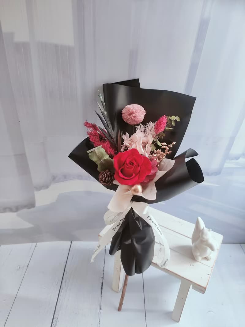 現貨~永生玫瑰花束-情人節七夕限定  韓式不凋花束
