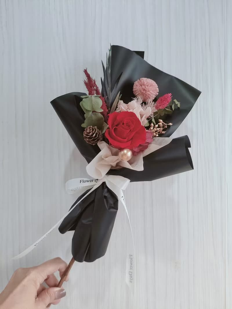 現貨~永生玫瑰花束-情人節七夕限定  韓式不凋花束