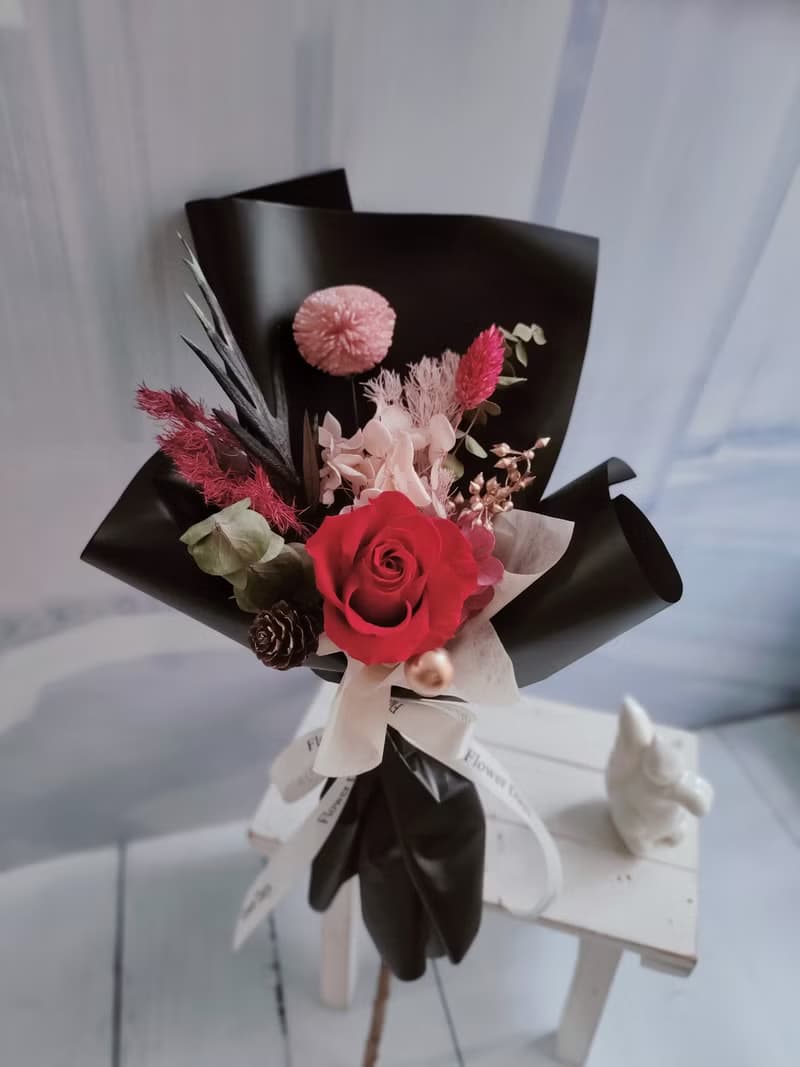 現貨~永生玫瑰花束-情人節七夕限定  韓式不凋花束