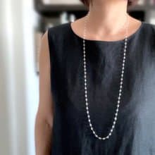 ロングネックレス　涼しげな 天然小粒水晶 クリスタル  グラスコードに変更可