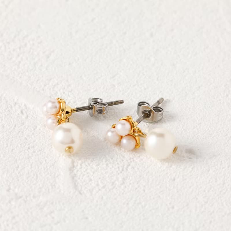 flower pearl pierced earring pearl　ニッケルフリー　チタンポスト　パール　ゴールド