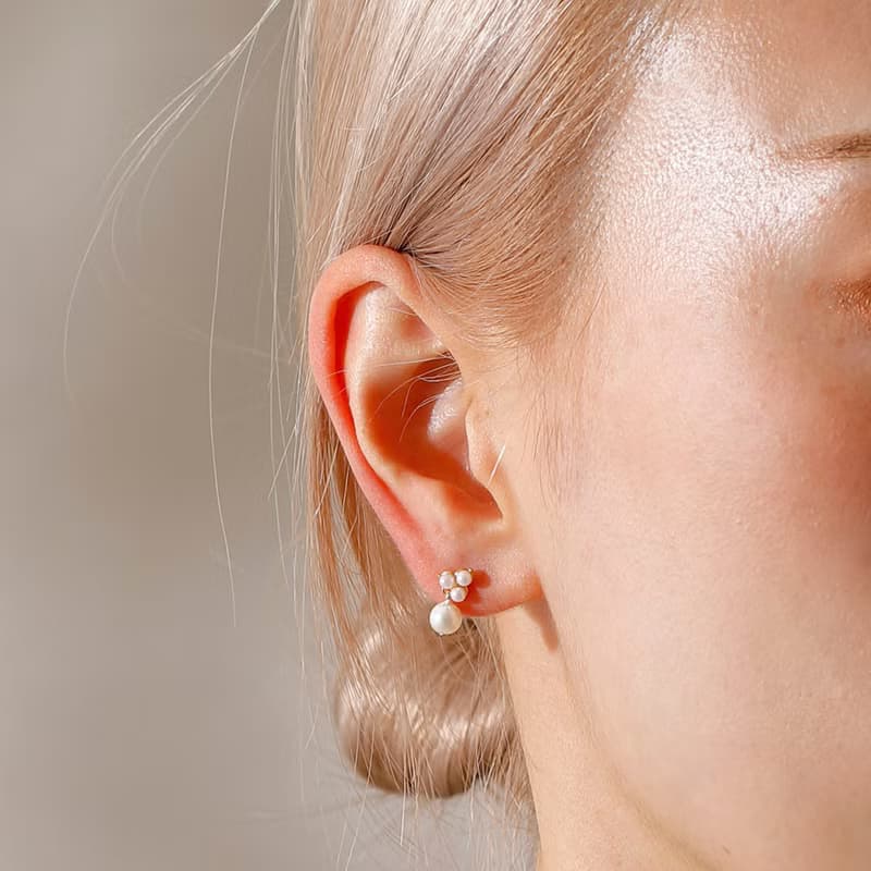 flower pearl pierced earring pearl　ニッケルフリー　チタンポスト　パール　ゴールド