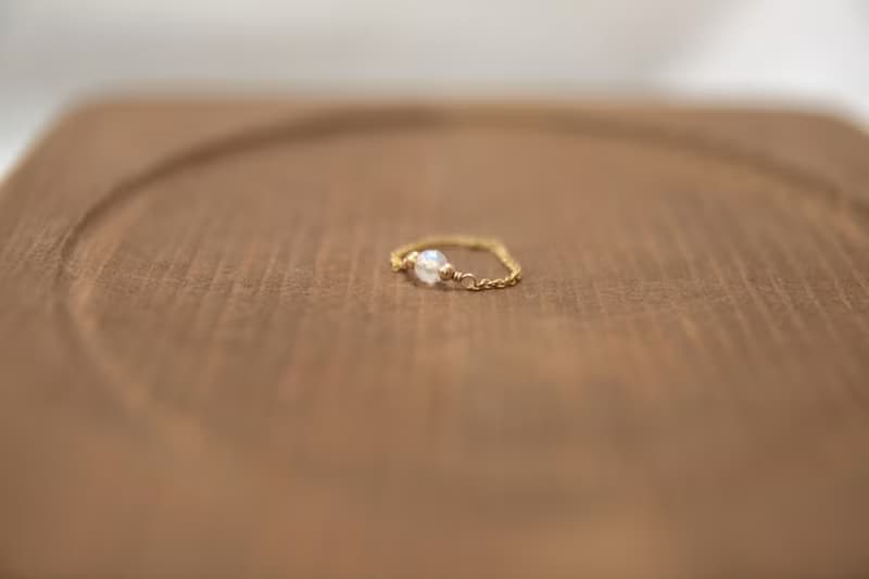 無垢 月光石/迷你月光石戒指 裸感尾戒 訂購鍊戒2件有優惠