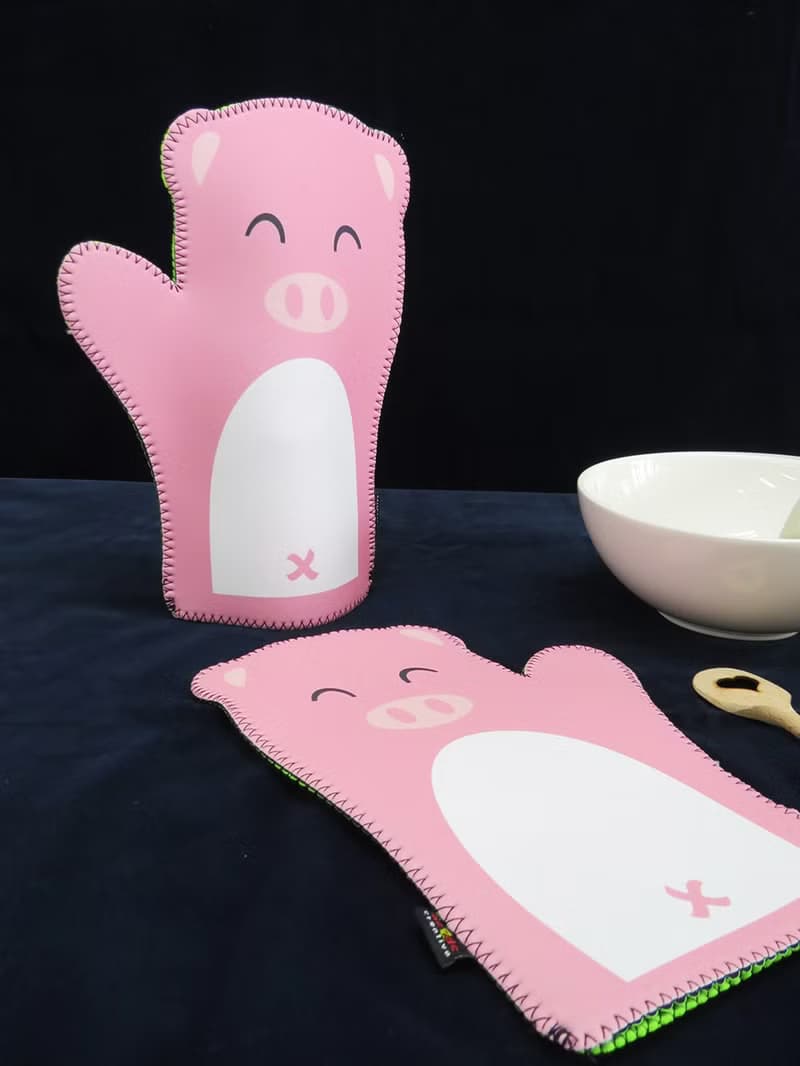 動物派對多功能護手套—嫩豬(一對入/附贈輕型切割墊)