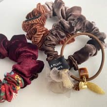 カカオ&フランボワーズ　チョコレートの様なシュシュとヘアゴムのセット　バレンタイン　大人かわいい　ギフト