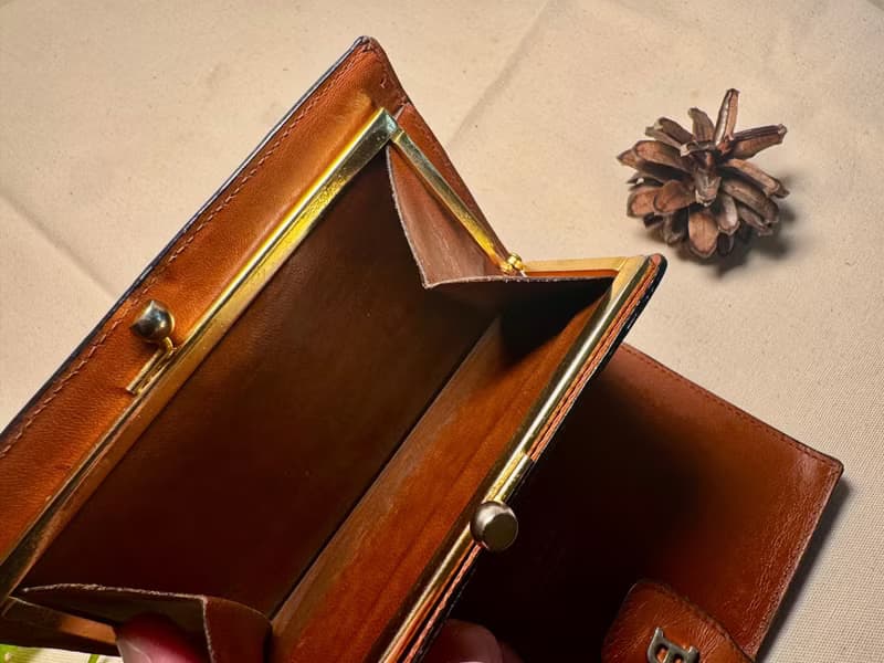 Bally國際版 棕色真皮 pvc 口金短夾