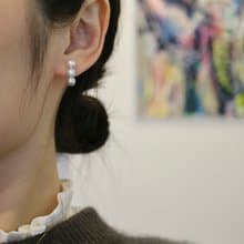 日本直送 3粒5mmAkoya珍珠耳釘 耳環 無調色漸變銀藍色 18k黃金