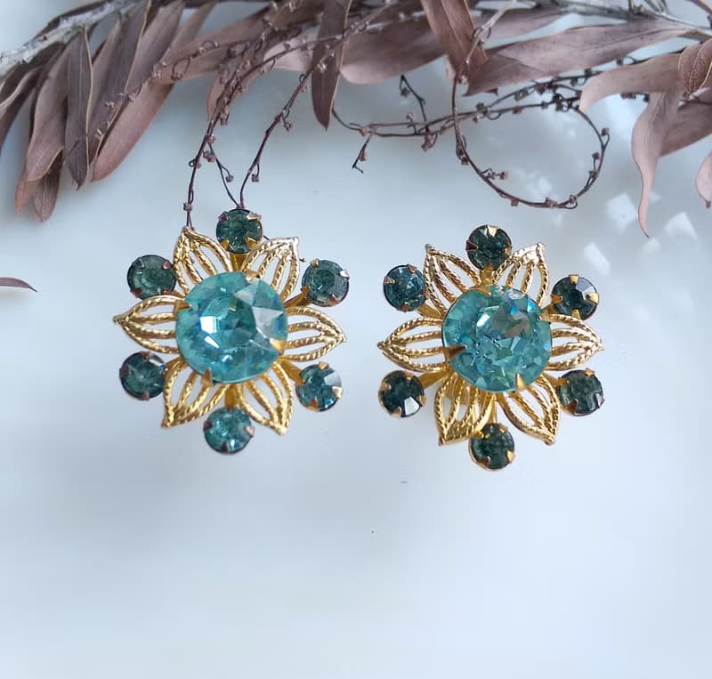 Vintage Jewelry 西洋古董飾品 立體 雪地 晶花 花形 栓式耳環
