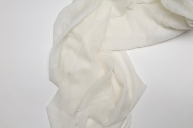 【聖誕禮物】喀什米爾羊絨飄逸戒指絨圍巾披肩 純奶白快速出貨