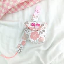 莫蘭迪粉花。奶嘴收納袋 / 奶嘴鏈 (可繡名字)