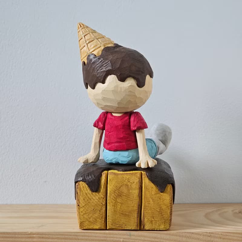 Mantou Toast Chocolate (wooden sculpture)