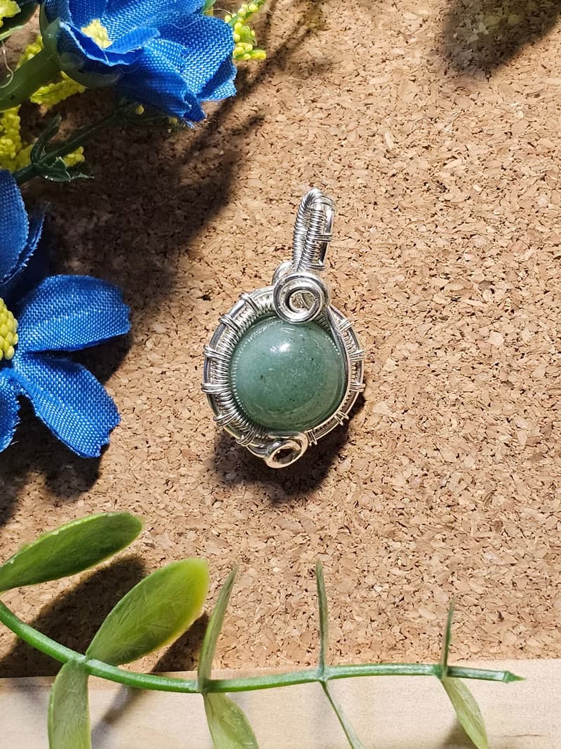 【葉綠舒手作】綠蕾初綻 /金屬線編織/節日/禮物/飾品/項鍊/手作