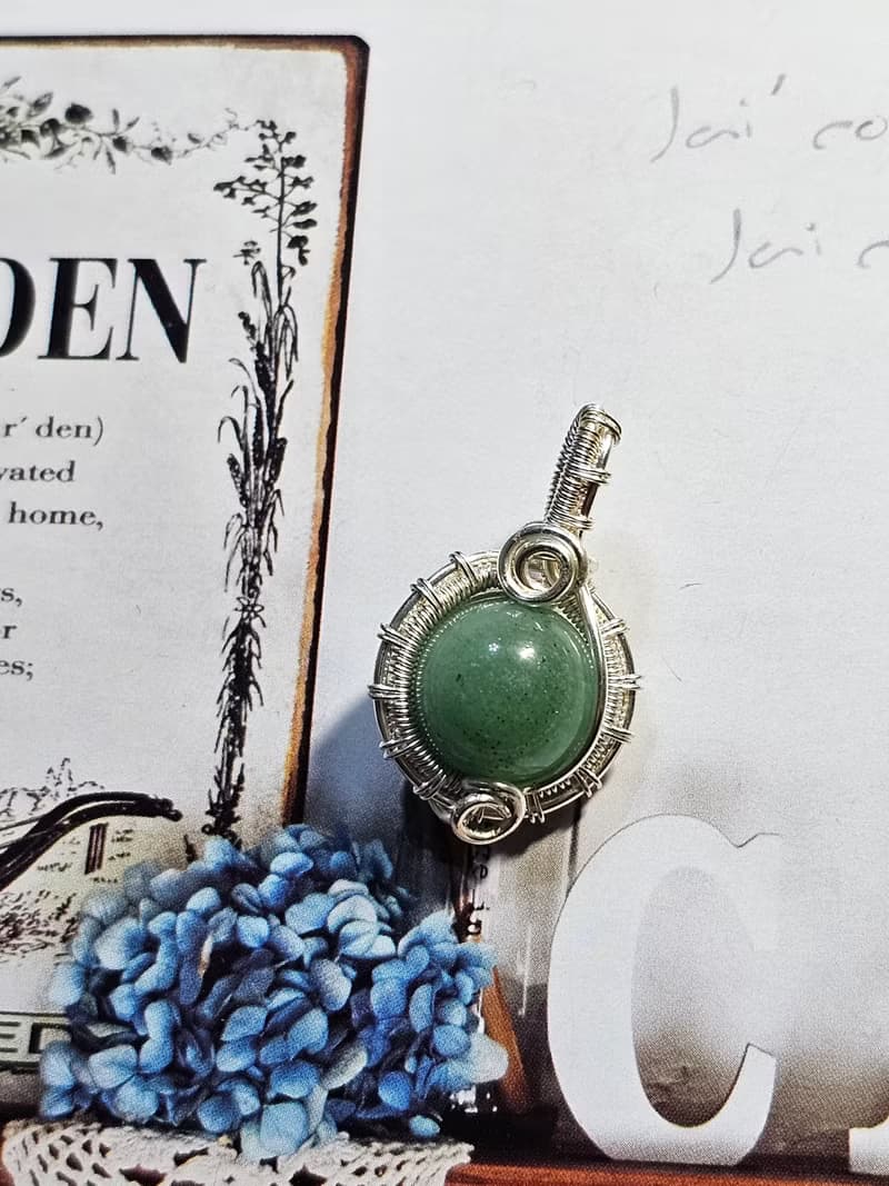 【葉綠舒手作】綠蕾初綻 /金屬線編織/節日/禮物/飾品/項鍊/手作