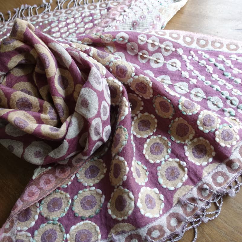 手工刺繡・水煮羊毛披肩圍巾・居家掛毯