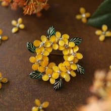 】金木犀のリースのブローチ　秋の花