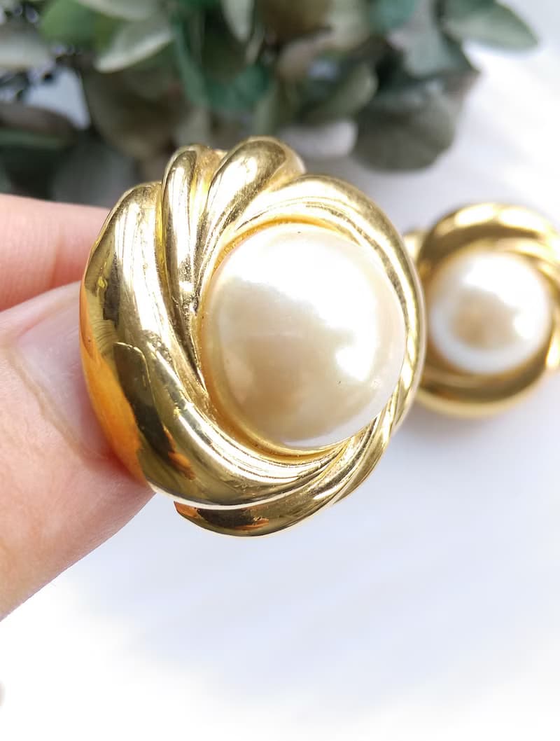 【西洋古董飾品 】金色調  旋轉 仿珠 都會氣質 大耳環 夾式耳環