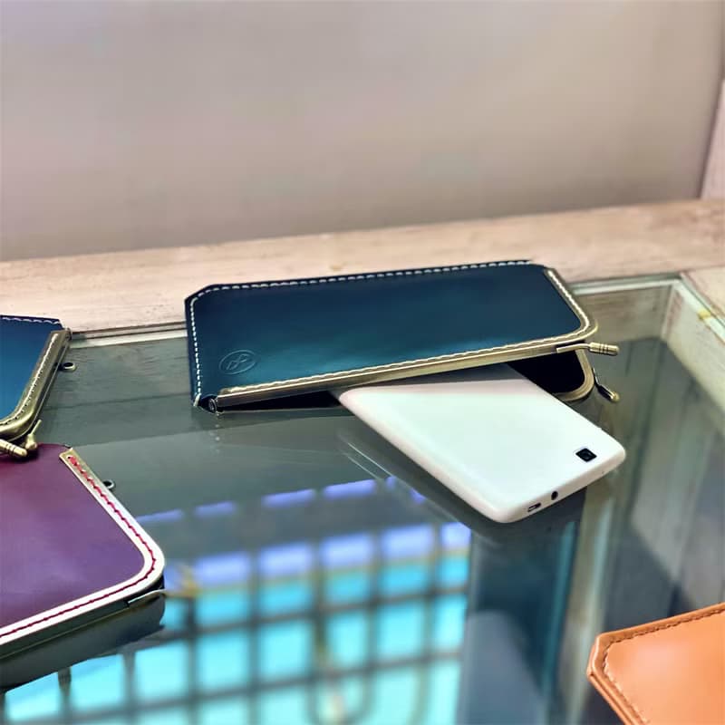淑女口金手機袋(手機套 手拿包) 優雅藍 (iphone) 情人節