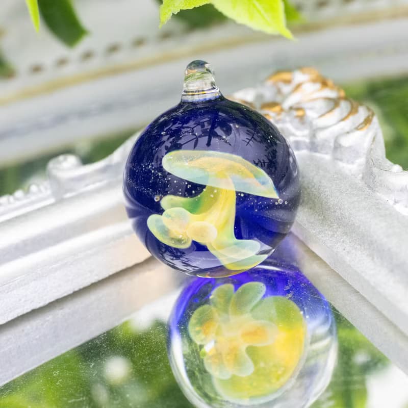 水母球頸飾