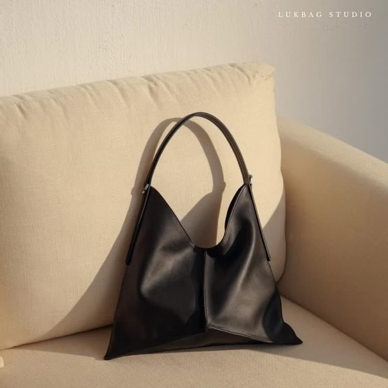 Lukbag真皮側背包|金字塔三角設計肩背包| 小號 | 奶茶色 |訂製款