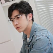 FROMEYES 高折射率濾藍光×知性金屬眉型框眼鏡