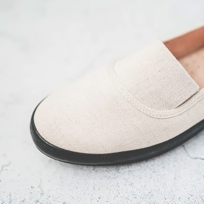 文青精選【大人女子日】鵝絨白 水洗棉 素色  帆布鞋 好穿脫