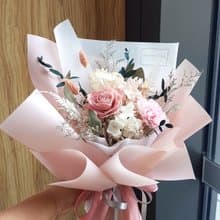 海藏設計|薄霧粉。永生玫瑰/康乃馨乾燥花束/母親節/畢業花束/情