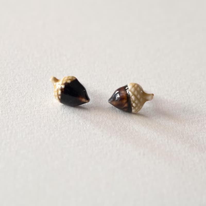 瓷器耳環  松果耳針一對