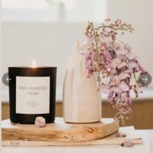 英國 Blossom Sandalwood Musk香薰蠟燭 220g