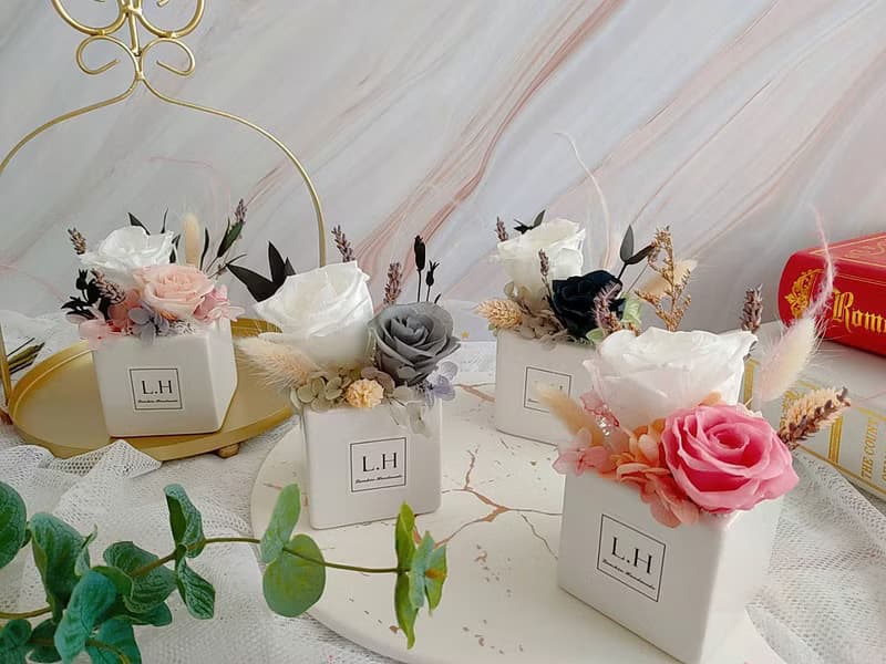 【藍芯手作】優雅女伶・永生玫瑰盆花 畢業花束 生日禮物 開幕禮