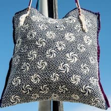 手縫純棉布斜背包/刺繡側背包/刺繡肩背包/indigo手縫藍染包-幾何