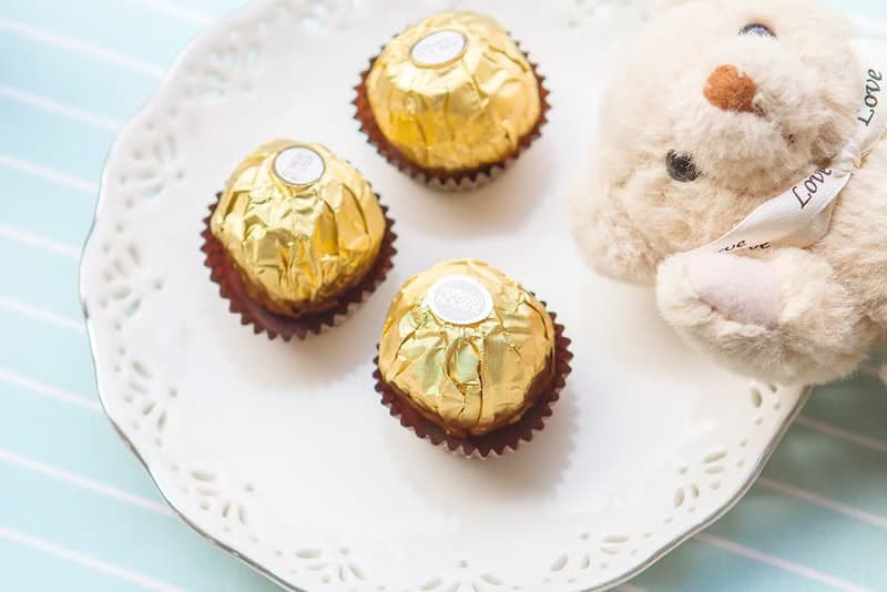 中秋節禮物贈品 金莎巧克力3顆入+迷你乾燥花束(透明方盒)-4色可