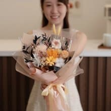 love u 系列永生康乃馨花束 蜜糖香檳色康乃馨