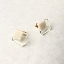 クリアスクエア(オフホワイト)ピアス/イヤリング