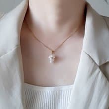 K18　ペンダント　ぶどう　ベビーパール　あこや真珠　チェーンネックレス　パールネックレス　日本の真珠　pearl necklace　珍珠項鍊　珍珠项链　진주