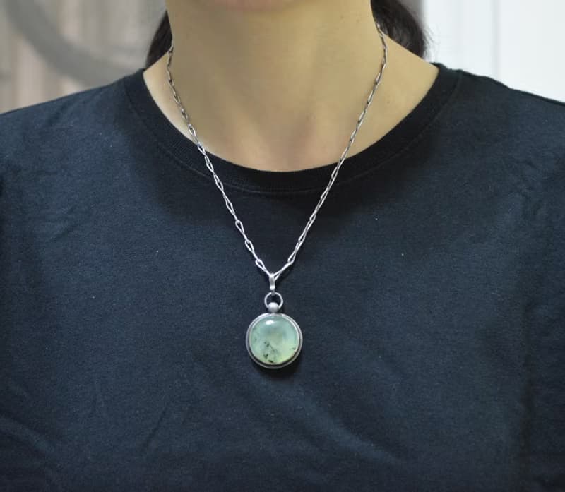 幸運草-葡萄石‧背面鏤空幸運草‧硫化純銀手工鍊項鍊