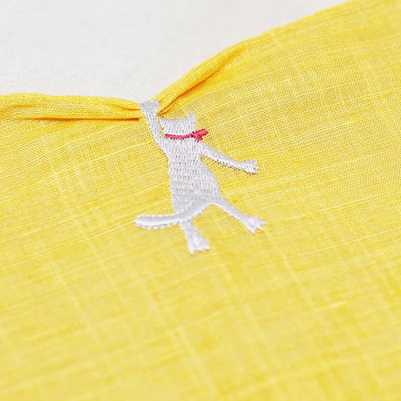 HIKKOMI 猫　イエロー　ハンカチ　41×41cm　綿50% 麻50%　日本製　ギフト