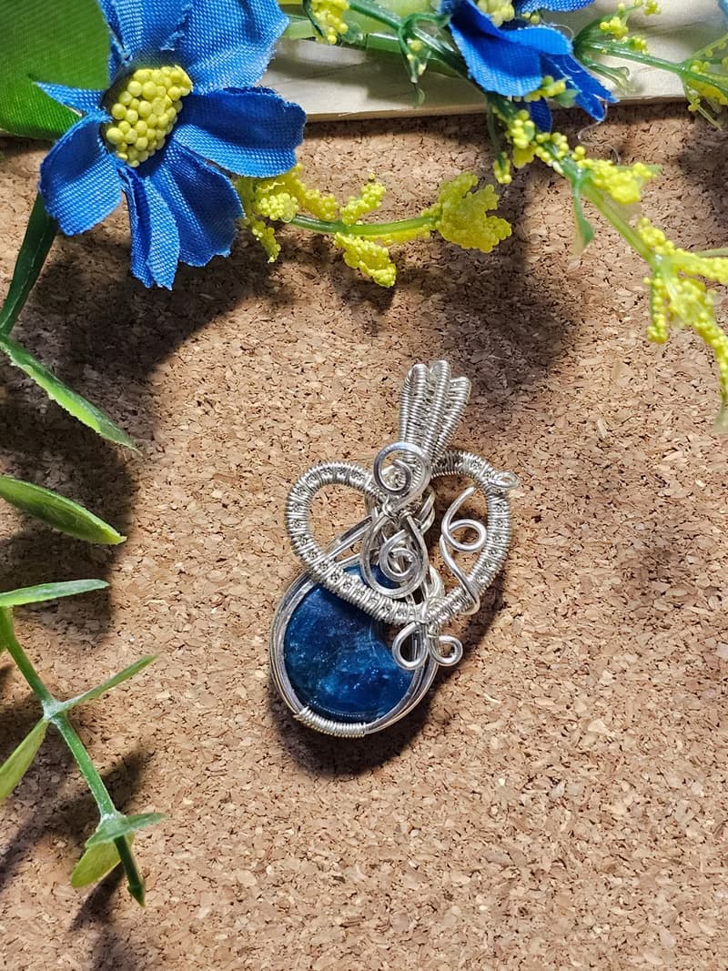 【葉綠舒手作】藍波輕漾 /金屬線編織/節日/禮物/飾品/項鍊/手作