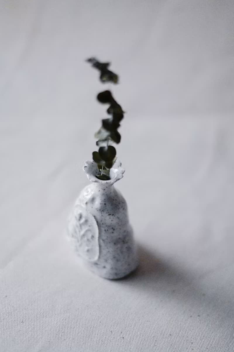 花卉 / 手捏小花瓶 / N