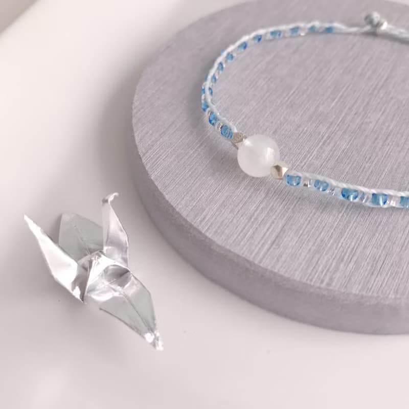 【 水晶手鍊 】銀露 et 月光石