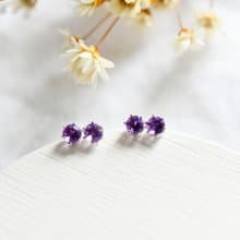 愛の守護石 アメジストのスタッドピアス　イヤリング可　4mm 1ペア 2月誕生石