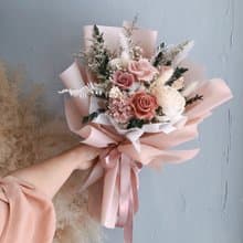 山茶粉永生玫瑰花束