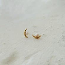 Luna | 月亮天然珍珠耳釘