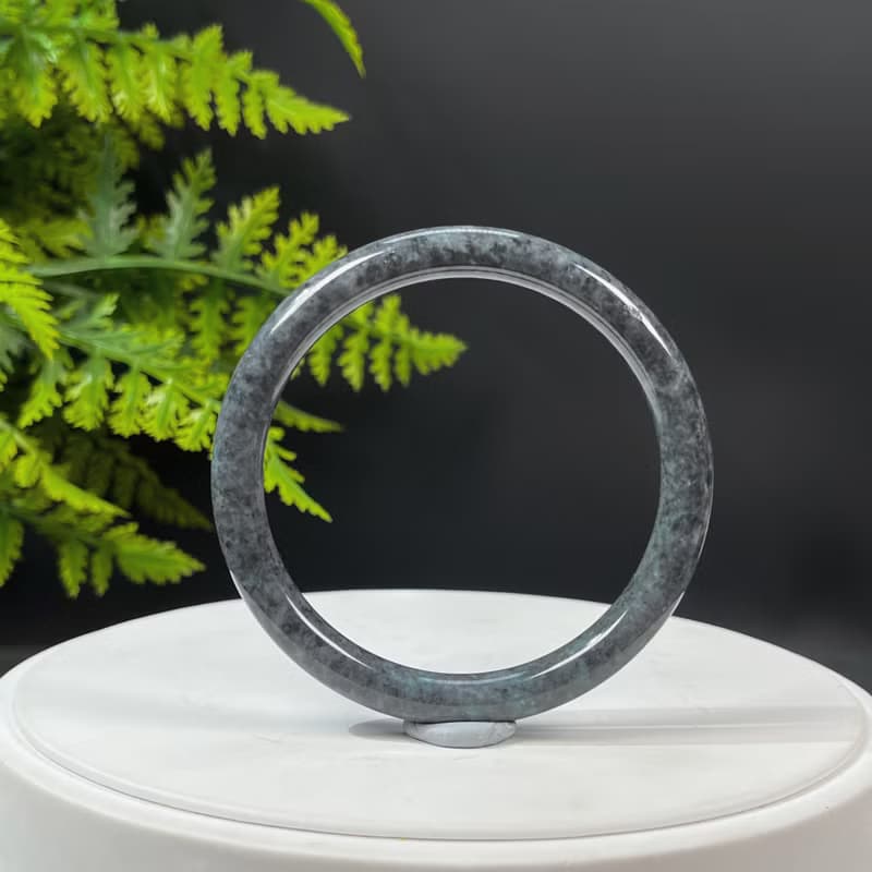 福利款 烏雞翡翠手鐲 58MM 黑白相融飄花 緬甸A貨 玉手環 附證書