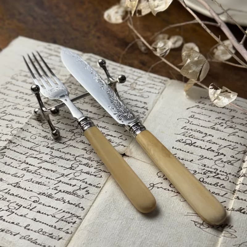 50591-絕美古董純銀環珍稀材質手柄刀叉組