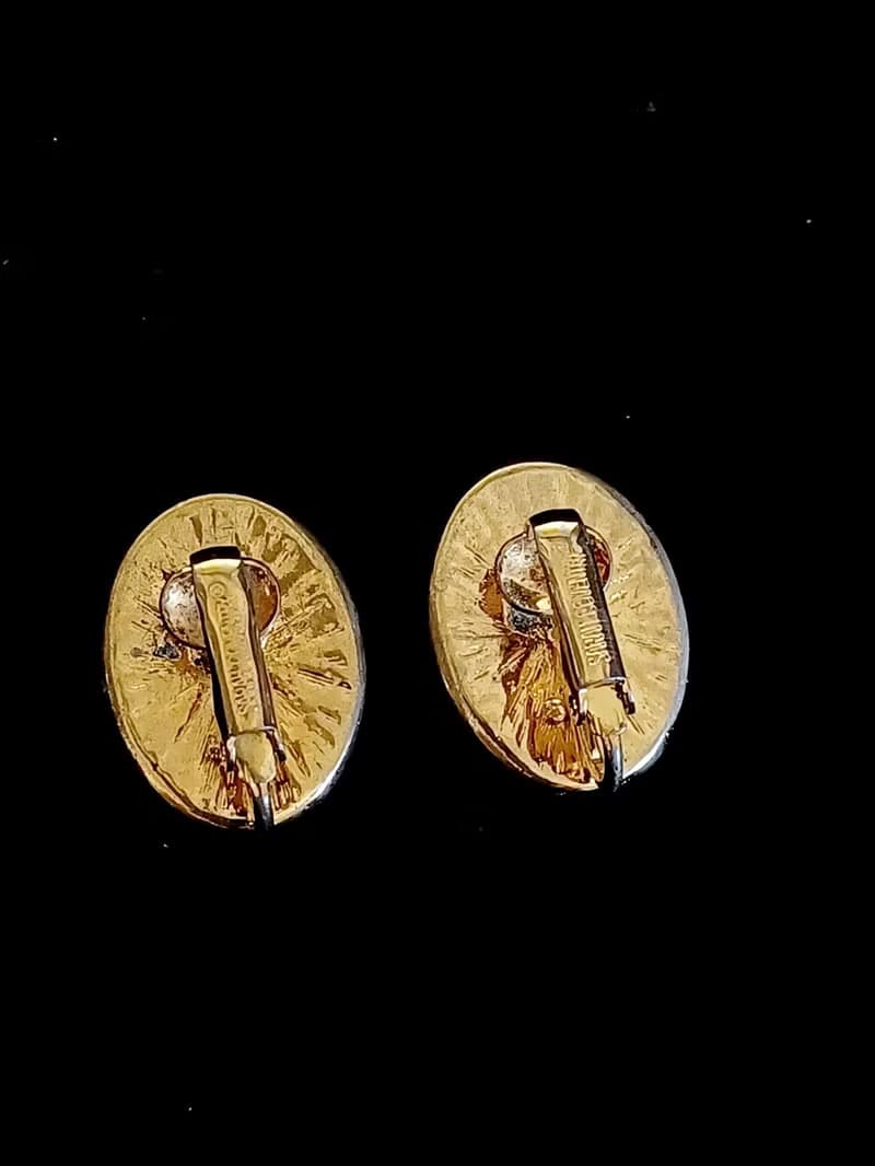 vintage jewelry SARAH COV 氣質橢圓白色賽珞珞 夾式耳環