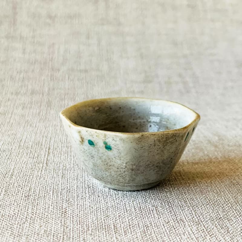 中國 清末民初民窯手繪小酒杯 │ 八角款 圓滿款 手繪花紋