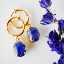 ラークスパーのお花を閉じ込めたイヤリング/フープイヤリング