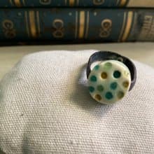 戒指 日本白瓷 自然釉色 無限看不膩色調 真皮革 藝術等級