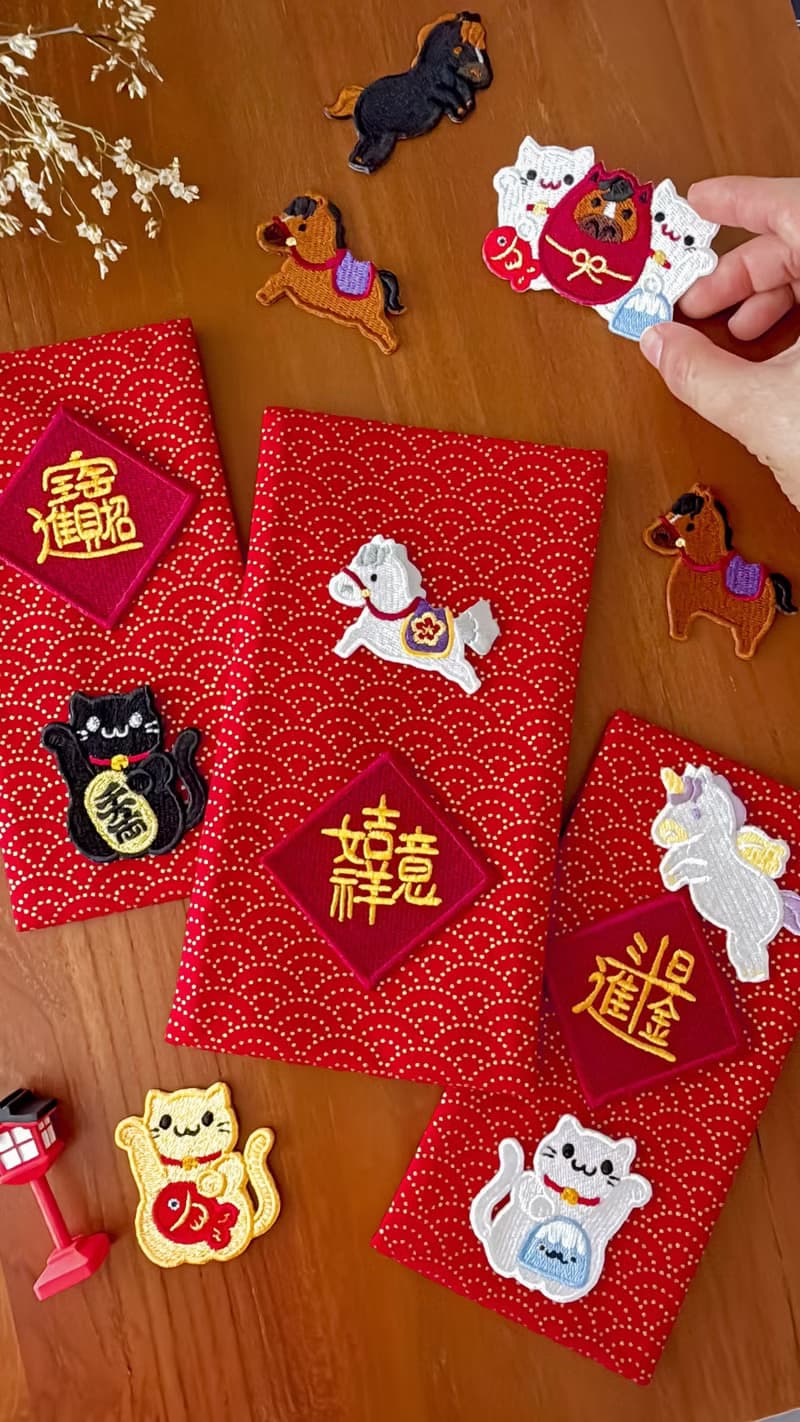 【2026 午馬】馬年 招財貓 達摩|燙貼|刺繡貼紙|撕開即貼