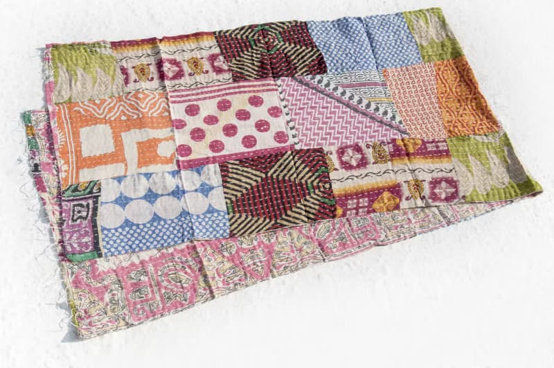 手縫紗麗布拼接絲巾/刺繡絲巾/刺繡圍巾/手縫紗麗線絲巾-花朵點點